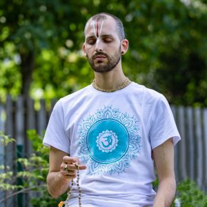 T-Shirt Om Chanting - (Mens)